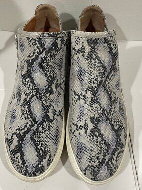 Women's Sz 9.5 Gentle Souls Kenneth Cole Double Zip Snake Print Leather Sneaker